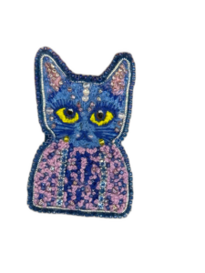 Brooch cat, Handmade Blue Cat Brooch, Beaded Cat Brooch, Hand Embroidered Animal Jewelry, Gift for Cat Lovers, Embroidered Brooch cat, Whimsical Cat Brooch — lifestyle photo